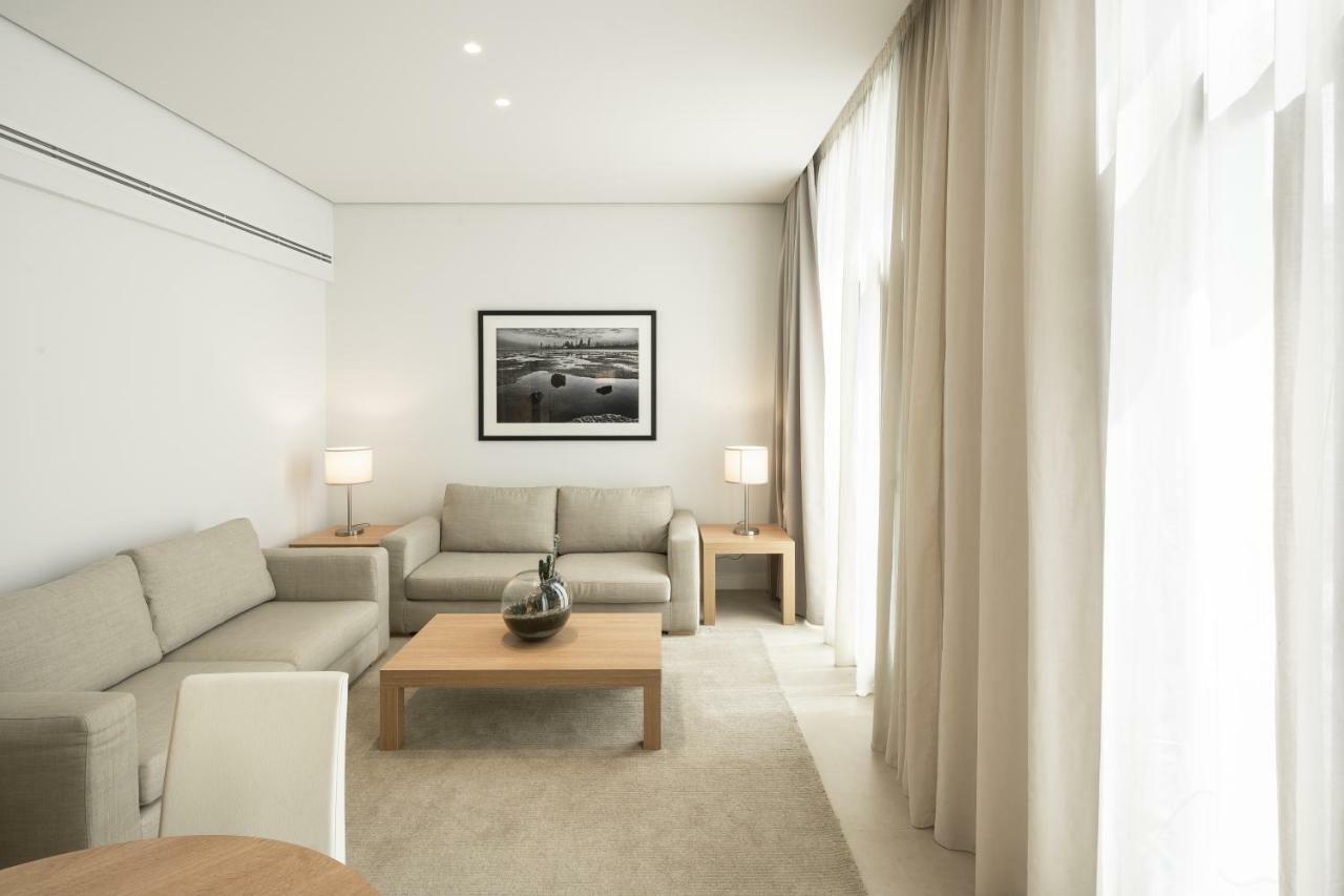 Delta Hotel Apartments Kuwait City Exterior foto A living room