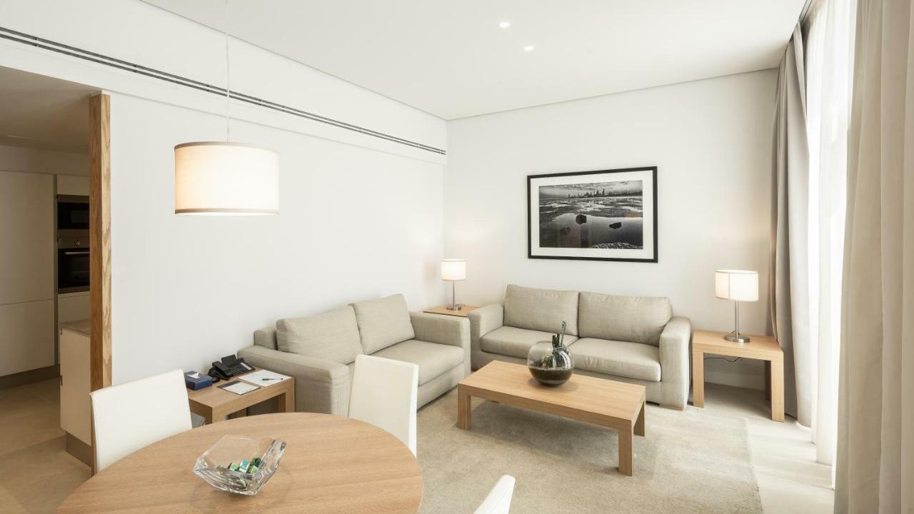 Delta Hotel Apartments Kuwait City Exterior foto A living room
